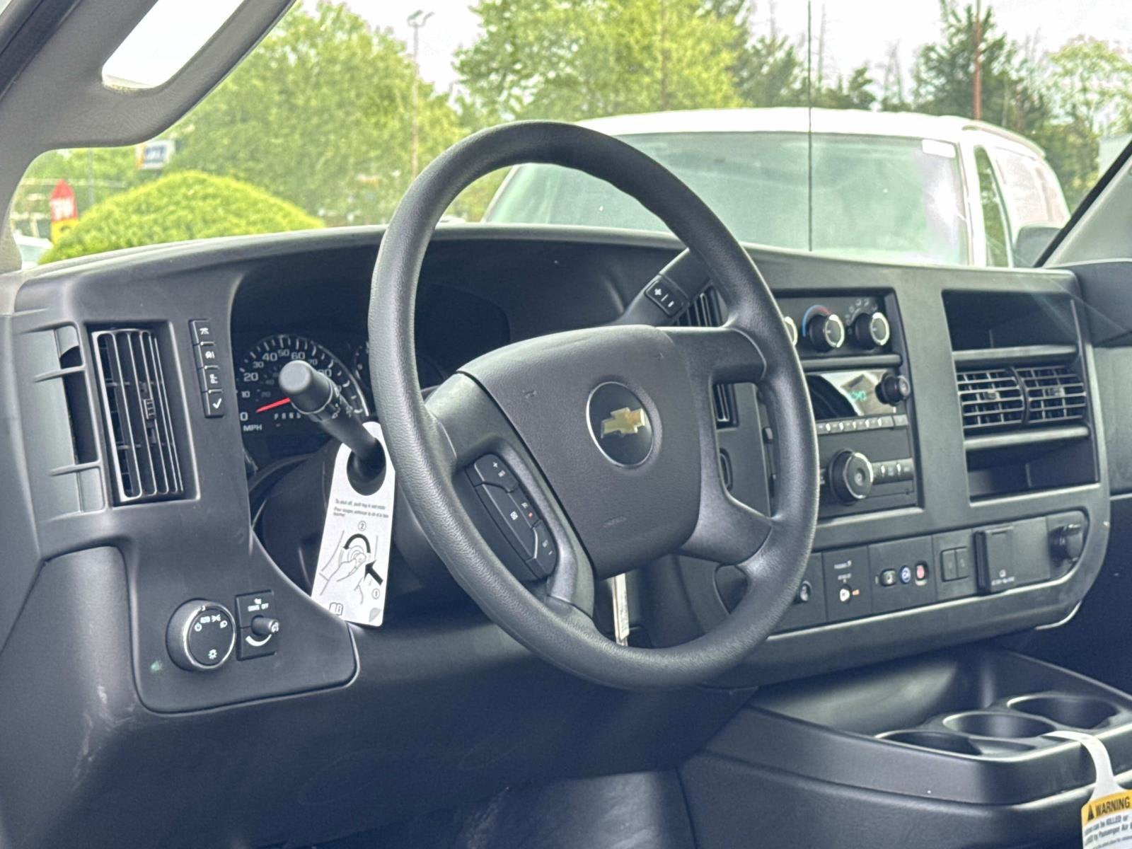 2025 Chevrolet Express Cargo WT