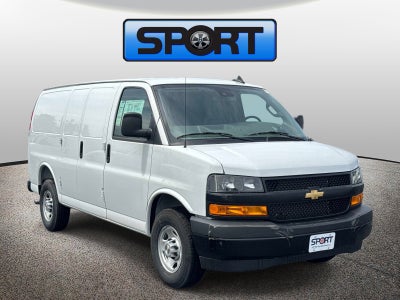 2025 Chevrolet Express Cargo WT