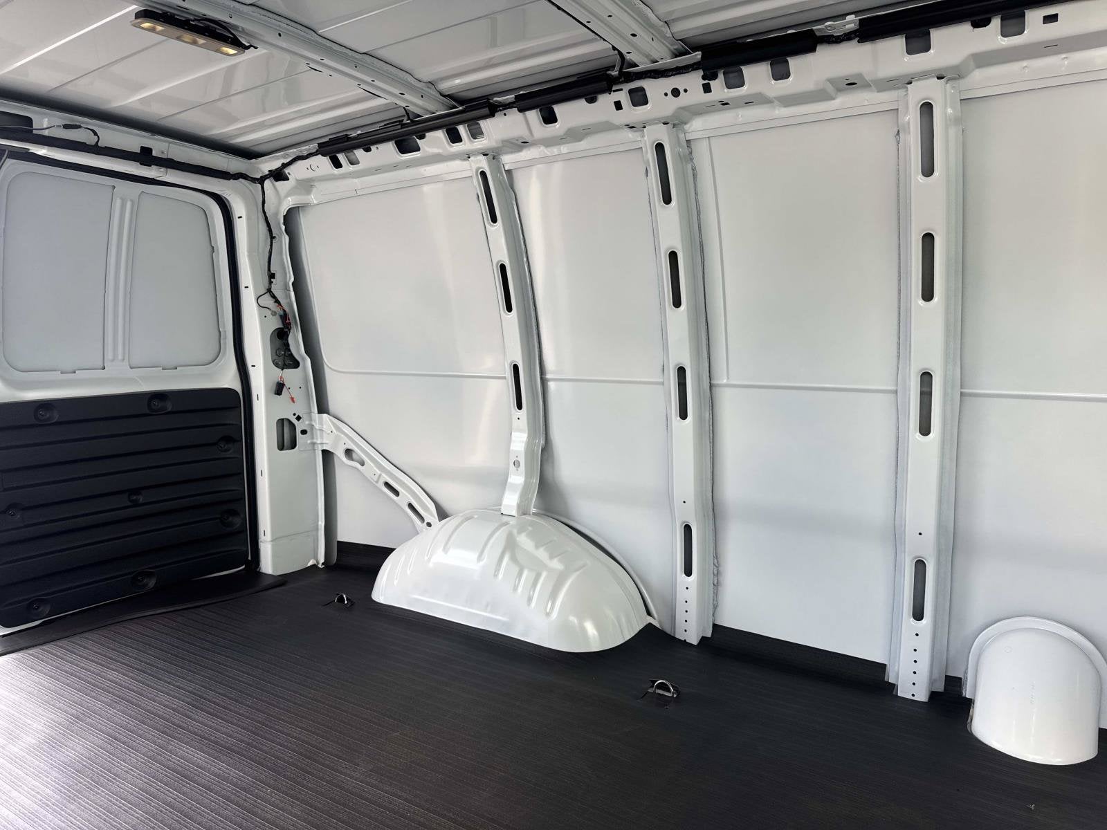 2026 Chevrolet Express Cargo 1WT