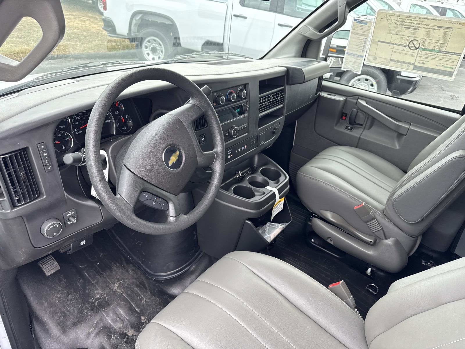 2025 Chevrolet Express Cargo WT