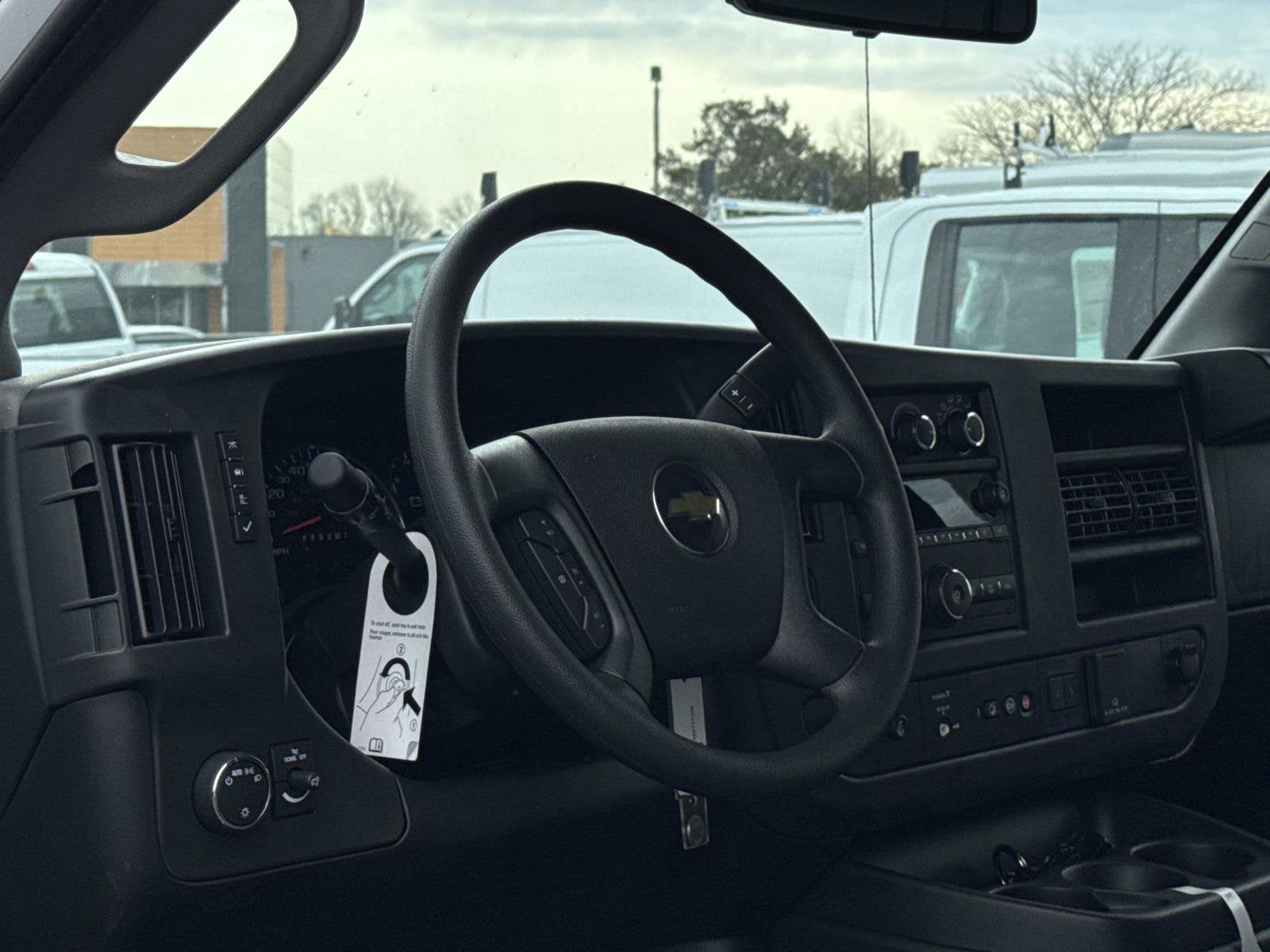 2025 Chevrolet Express Cargo WT