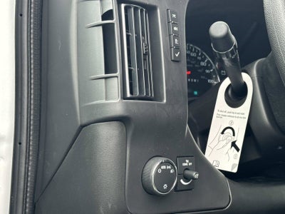 2025 Chevrolet Express Cargo WT