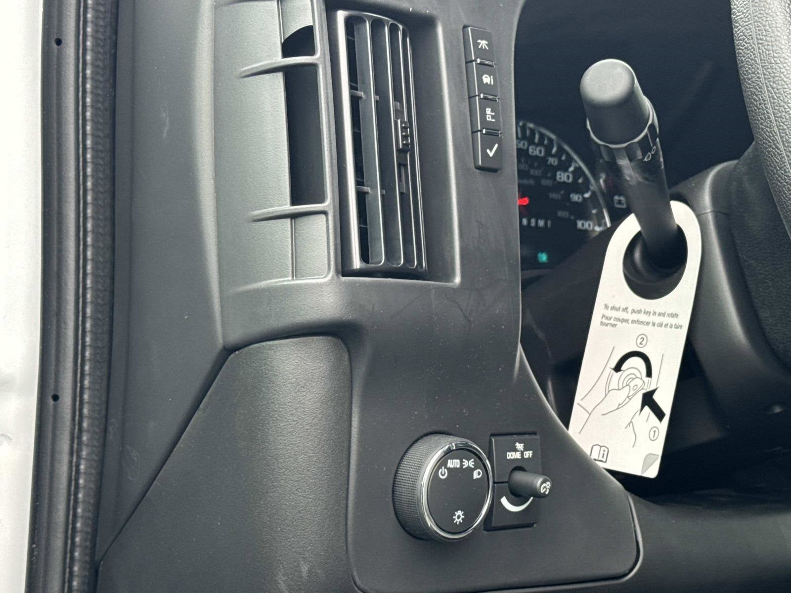 2025 Chevrolet Express Cargo WT