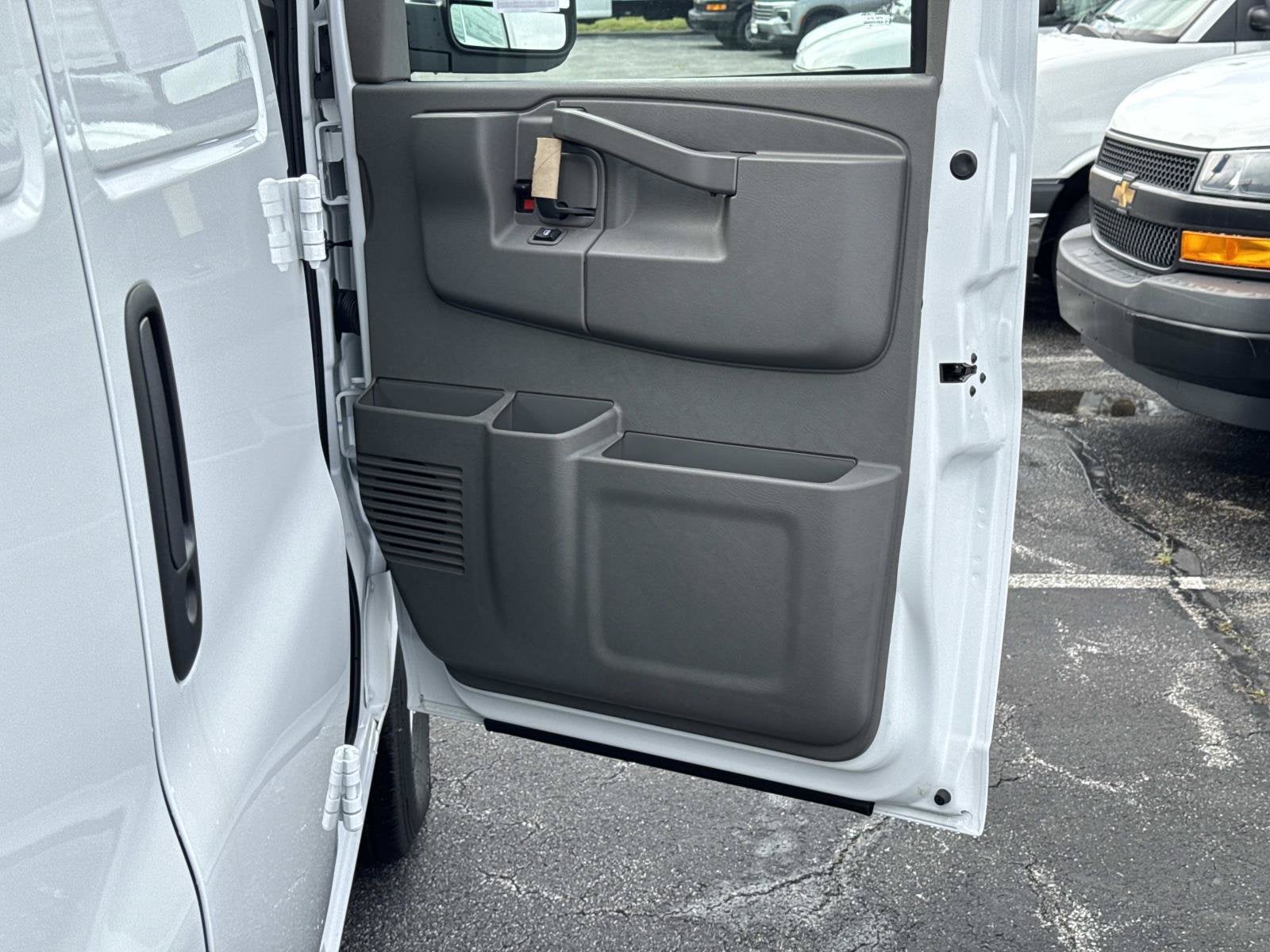 2026 Chevrolet Express Cargo WT