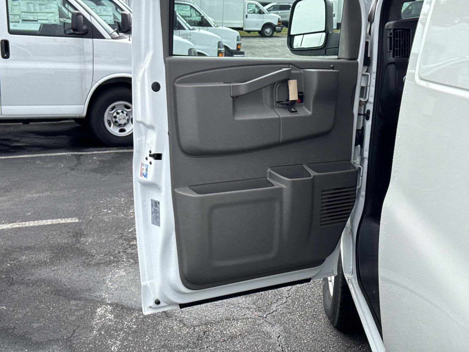 2026 Chevrolet Express Cargo WT