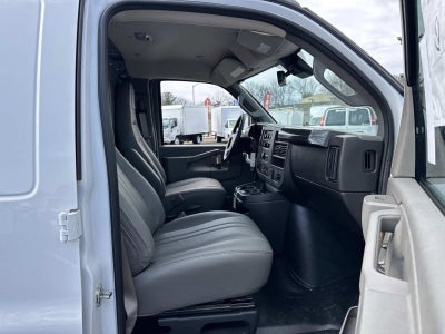 2025 Chevrolet Express Cargo WT