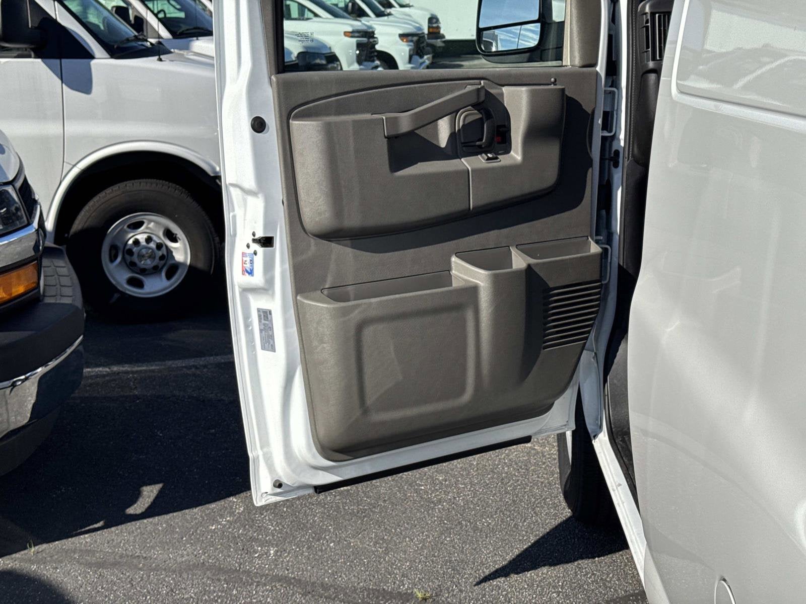 2026 Chevrolet Express Cargo WT