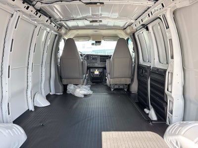2025 Chevrolet Express Cargo WT