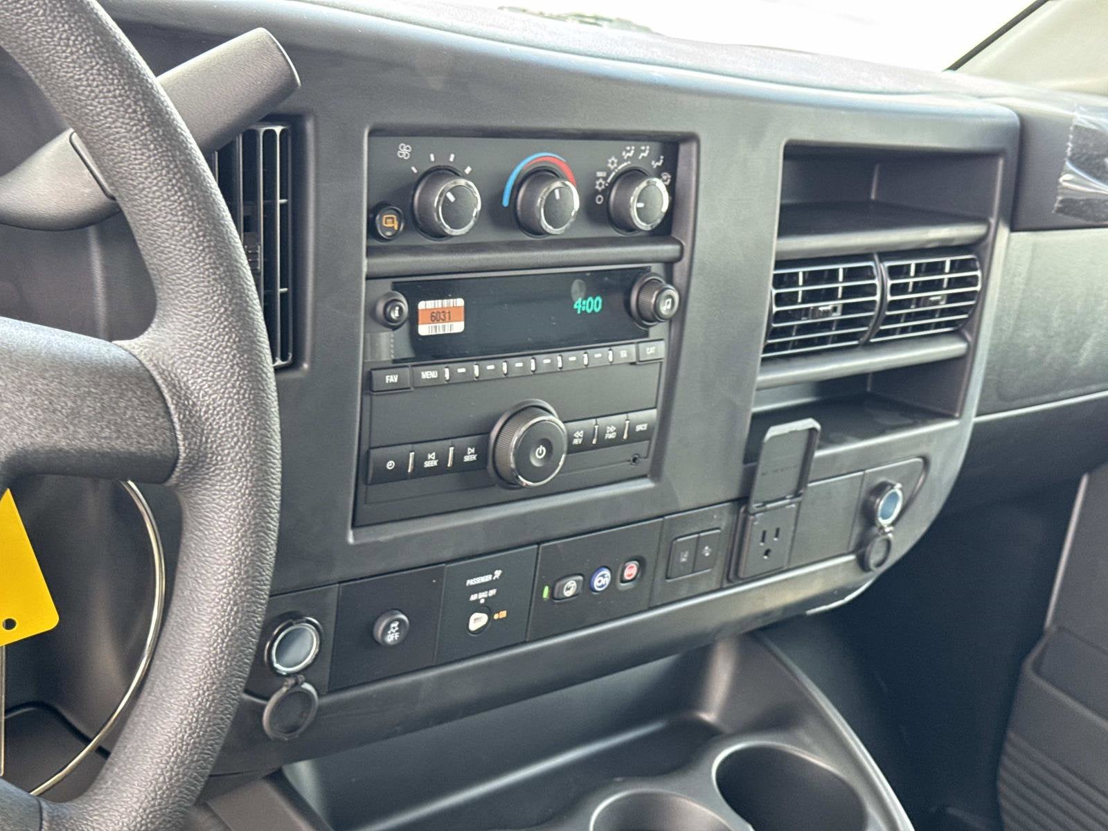 2025 Chevrolet Express Cargo WT