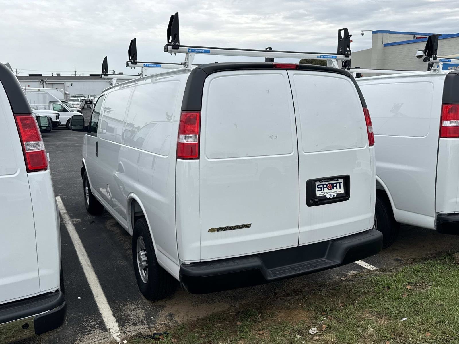 2025 Chevrolet Express Cargo 2500 WT