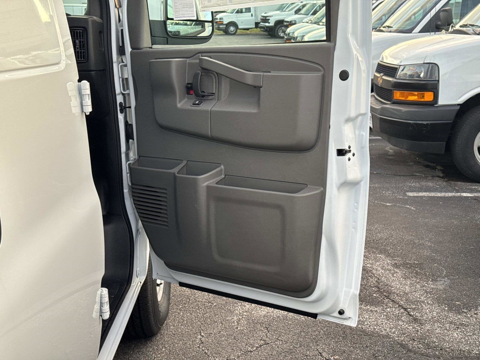 2026 Chevrolet Express Cargo WT