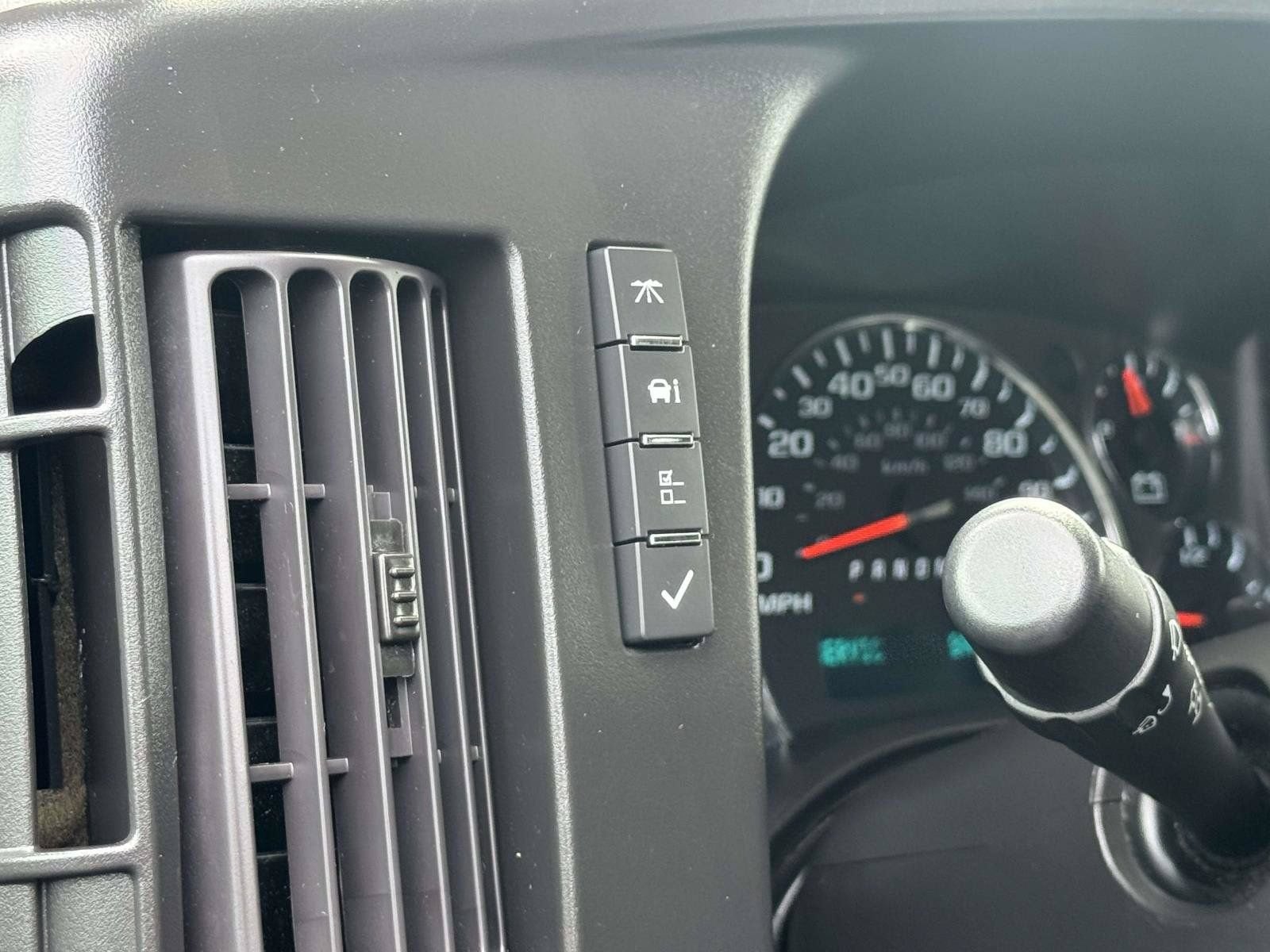 2024 Chevrolet Express Cargo 2500 WT