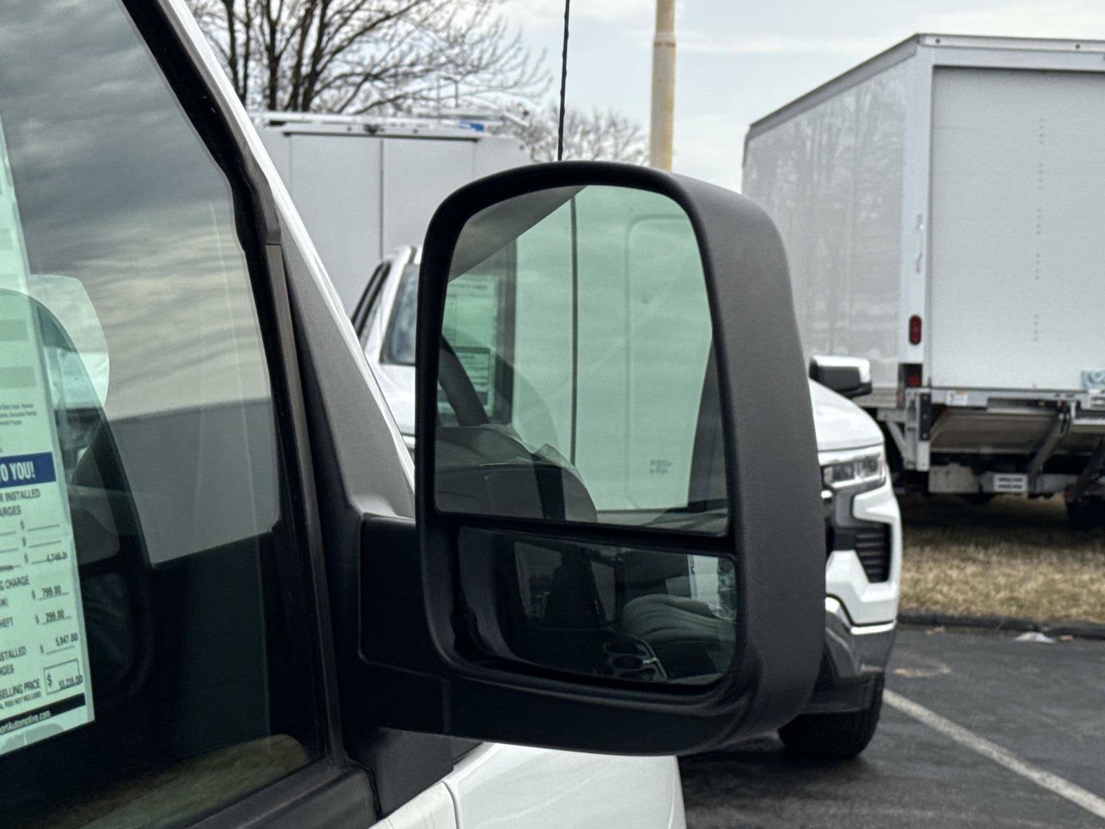 2025 Chevrolet Express Cargo WT