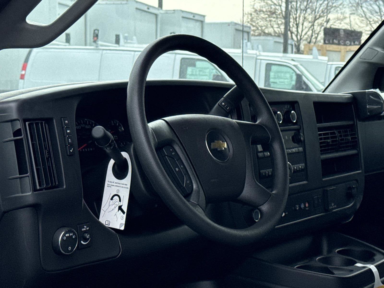 2025 Chevrolet Express Cargo WT