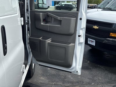 2025 Chevrolet Express Cargo WT