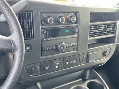 2025 Chevrolet Express Cargo WT