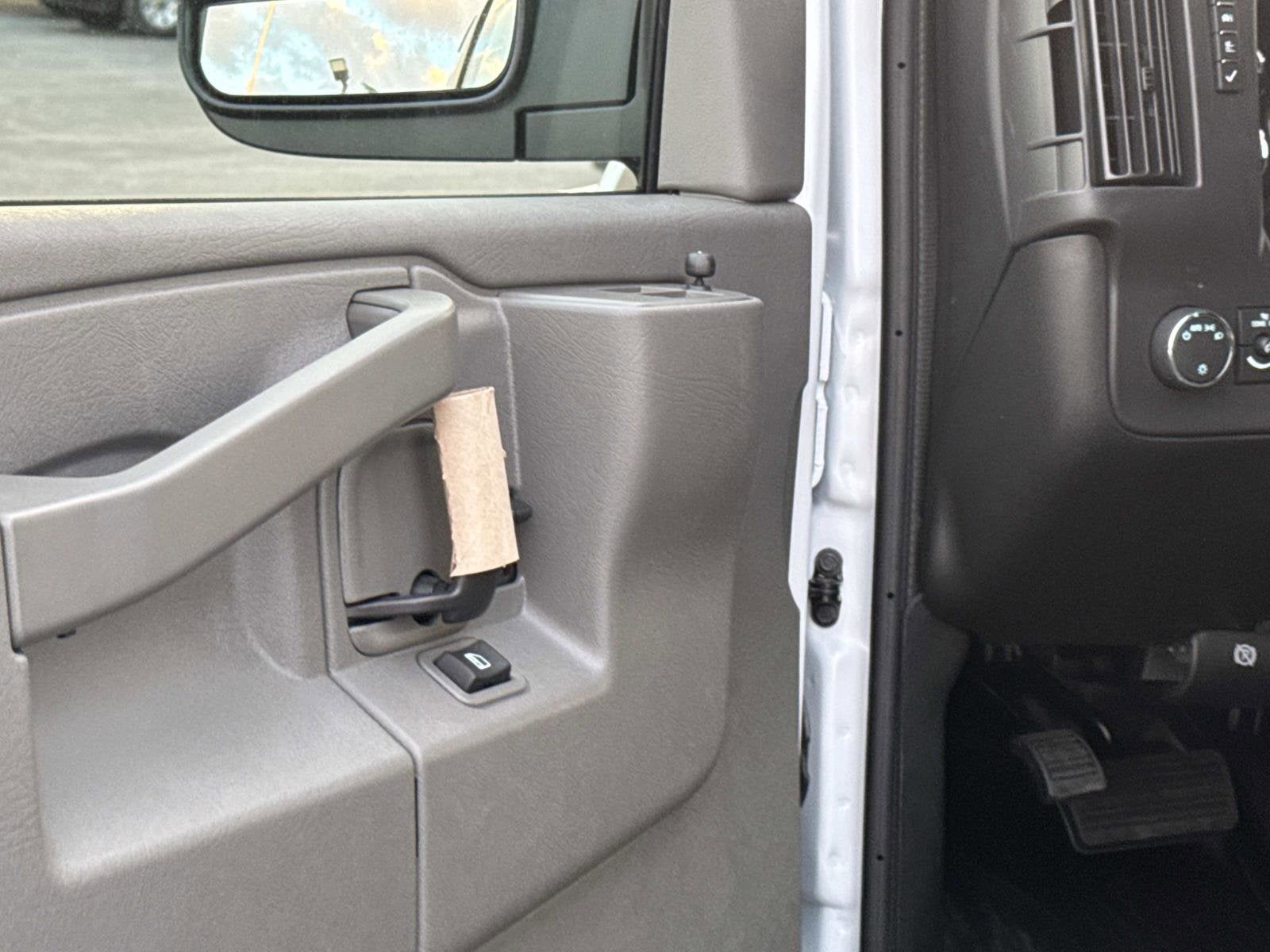2026 Chevrolet Express Cargo 1WT
