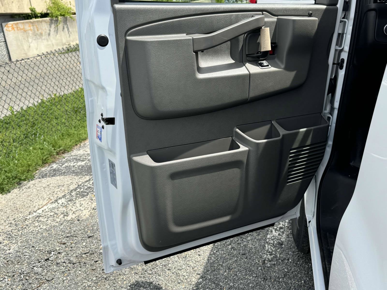 2025 Chevrolet Express Cargo 2500 WT