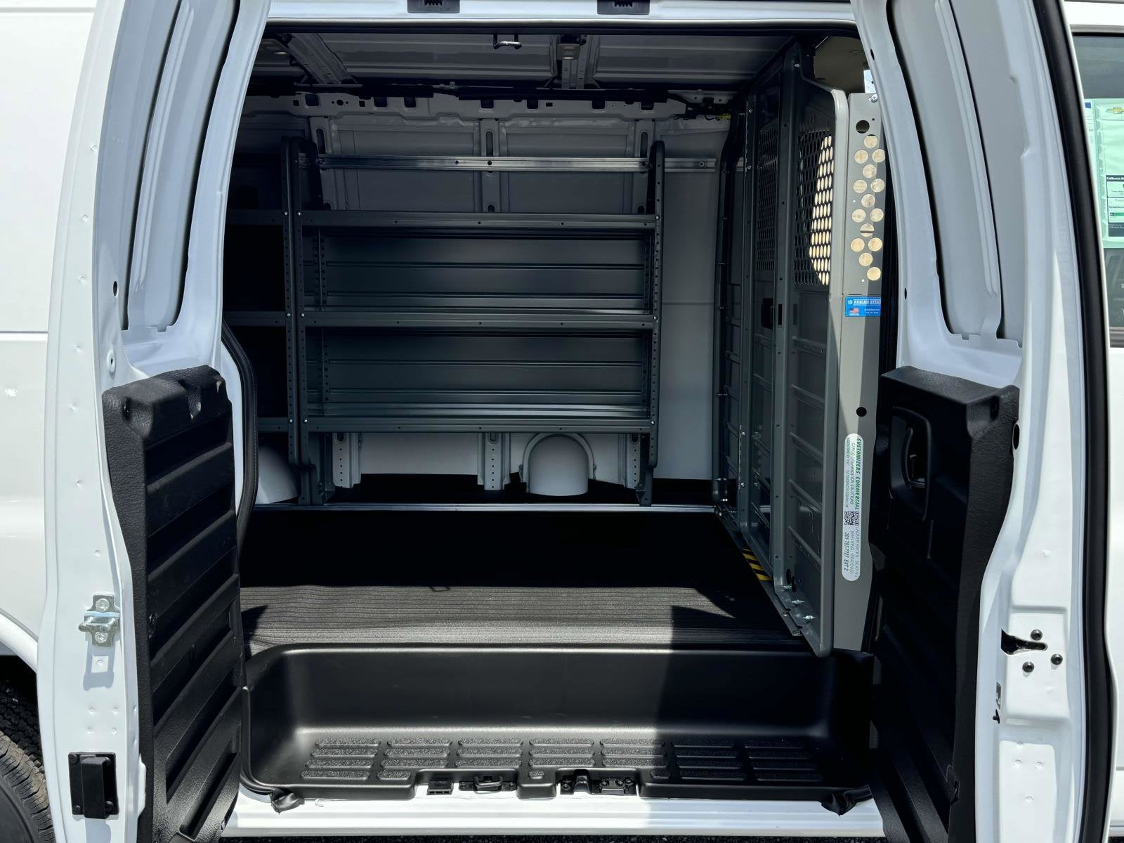 2025 Chevrolet Express Cargo 2500 WT