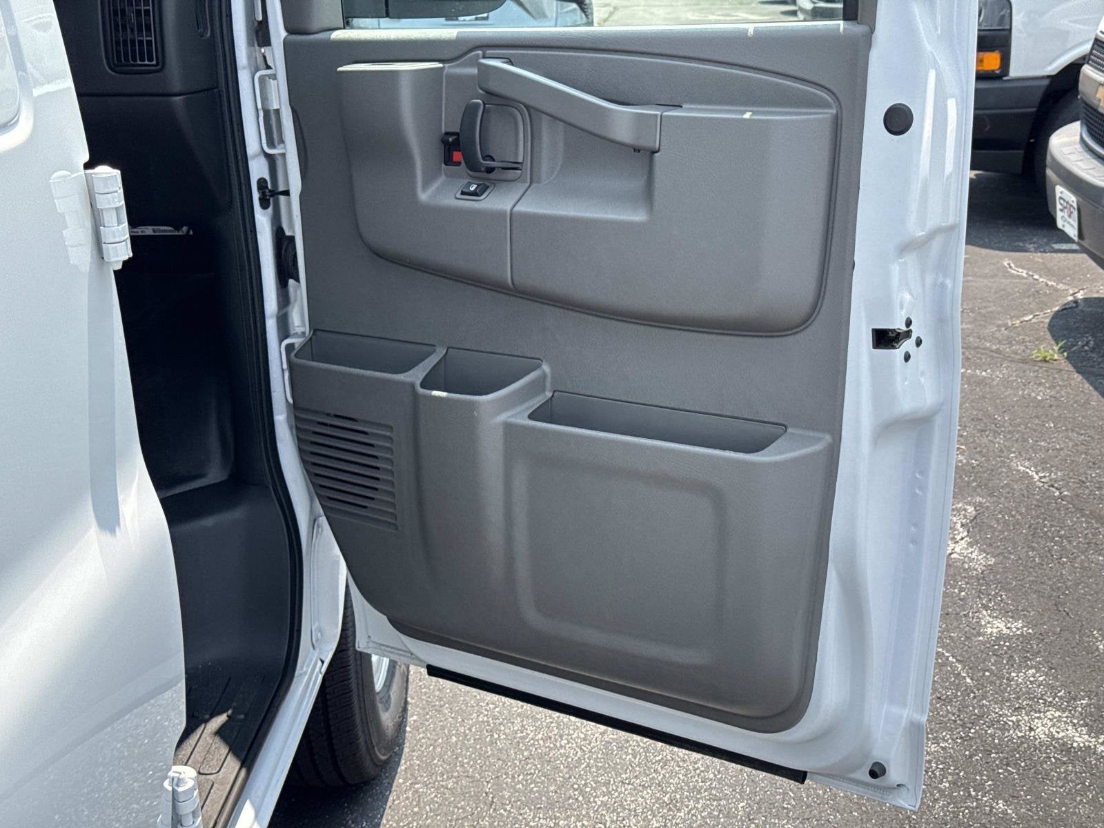 2026 Chevrolet Express Cargo WT