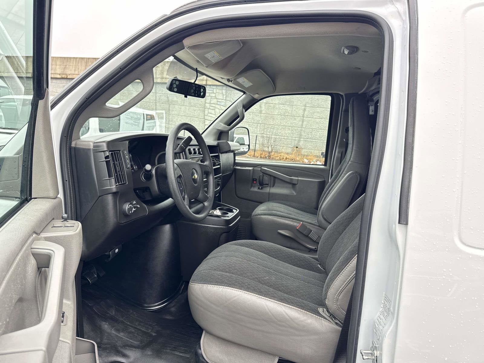 2024 Chevrolet Express Cargo 2500 WT