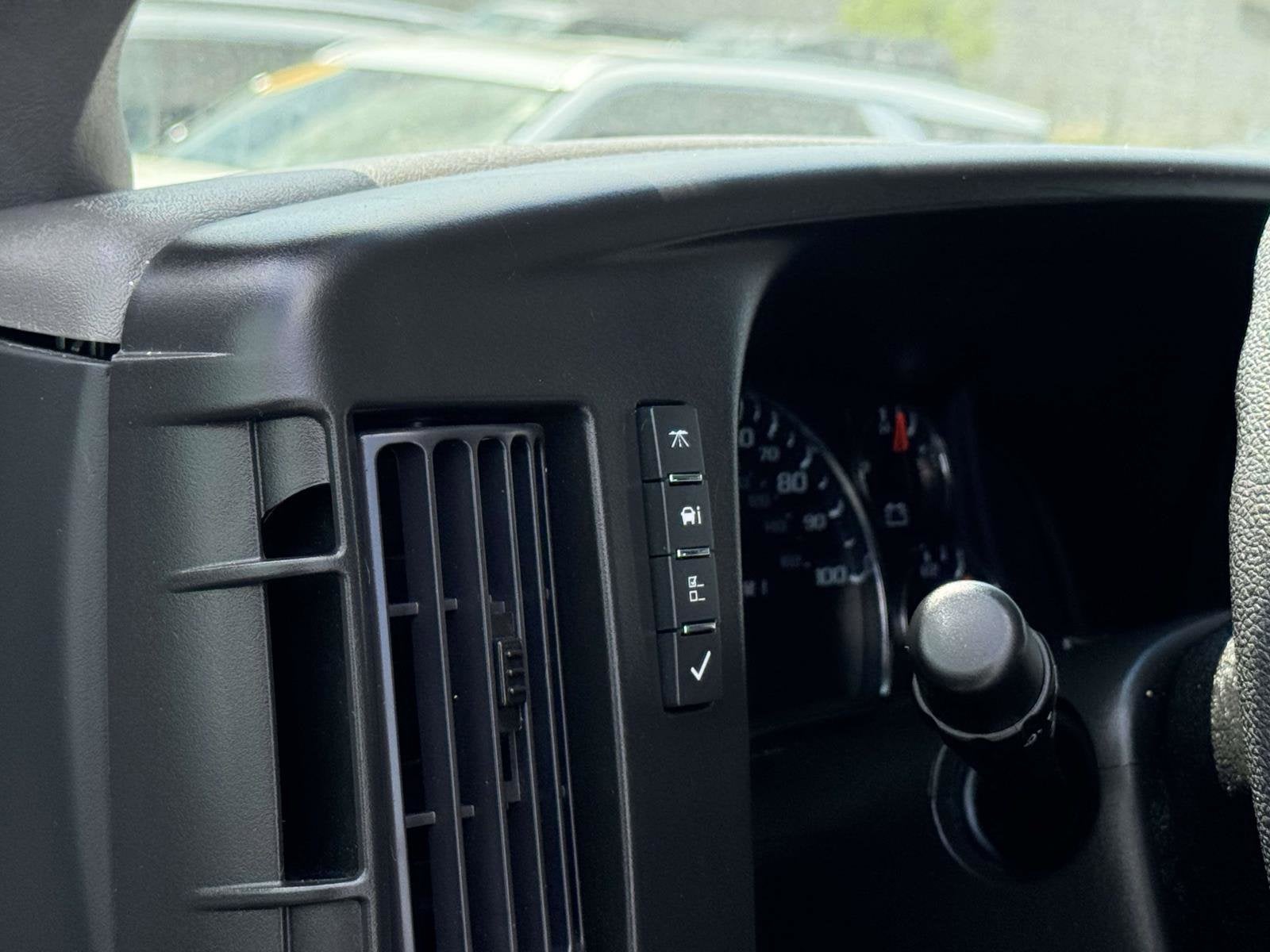 2024 Chevrolet Express Cargo 2500 WT