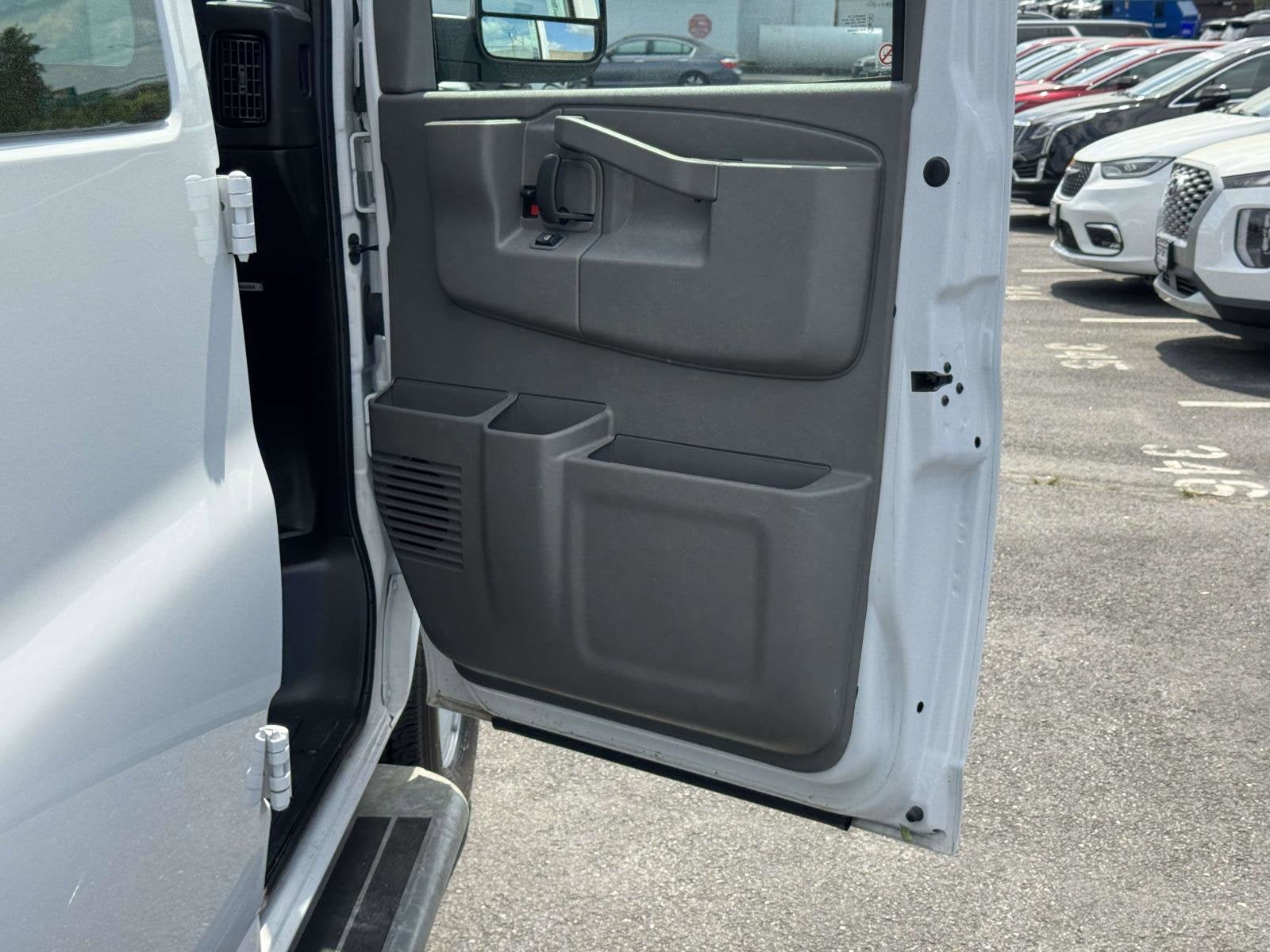 2024 Chevrolet Express Cargo 2500 WT