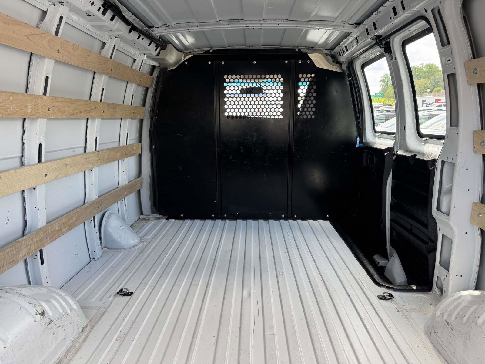 2024 Chevrolet Express Cargo 2500 WT