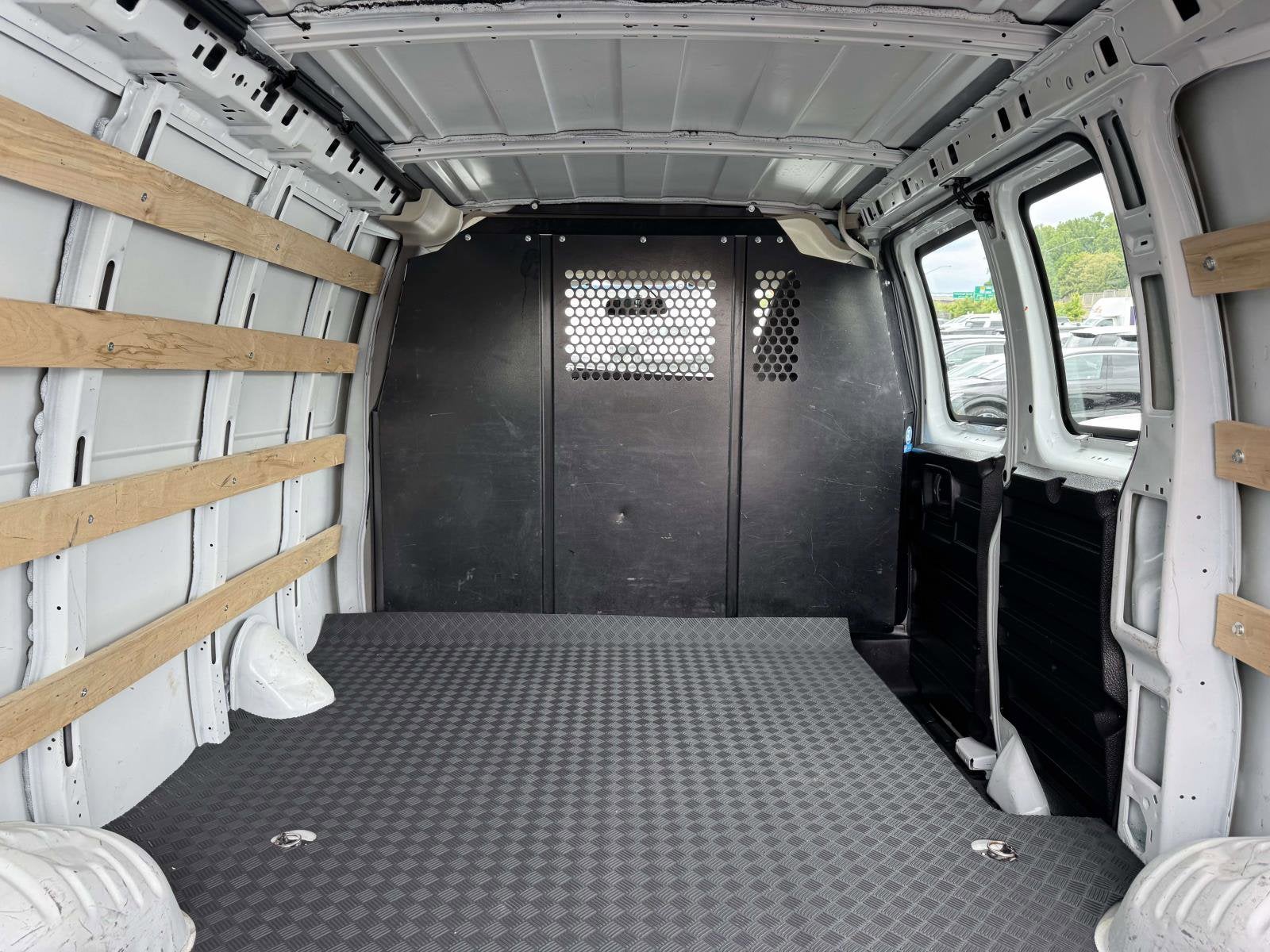 2024 Chevrolet Express Cargo 2500 WT