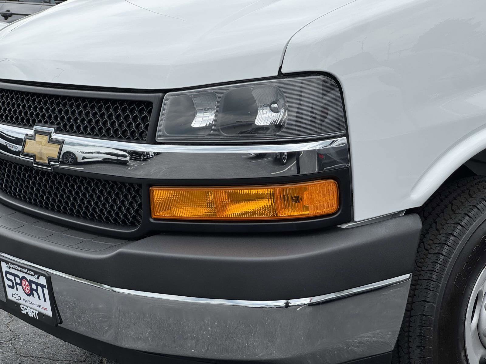 2024 Chevrolet Express Cargo 2500 WT