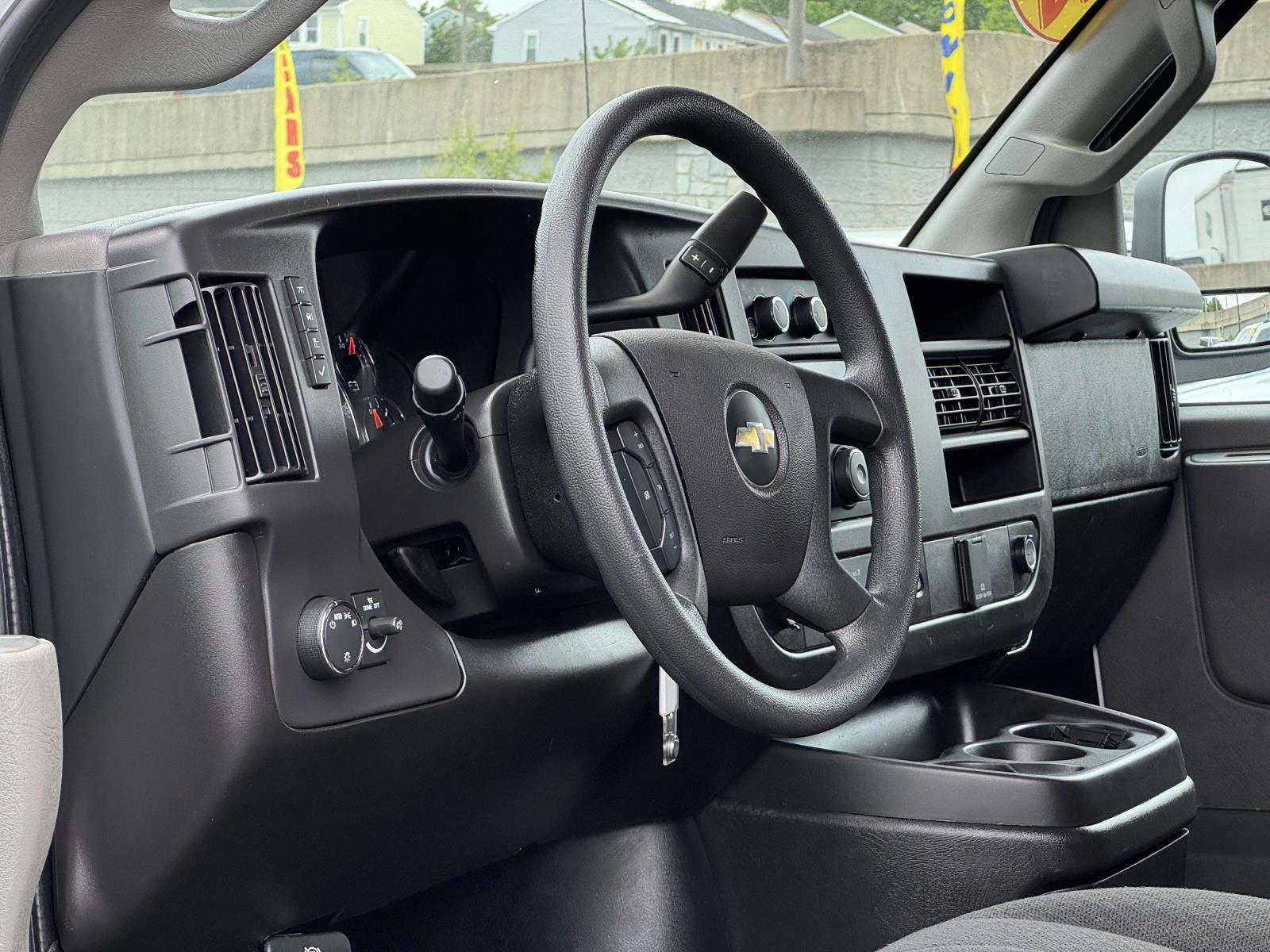 2024 Chevrolet Express Cargo 2500 WT
