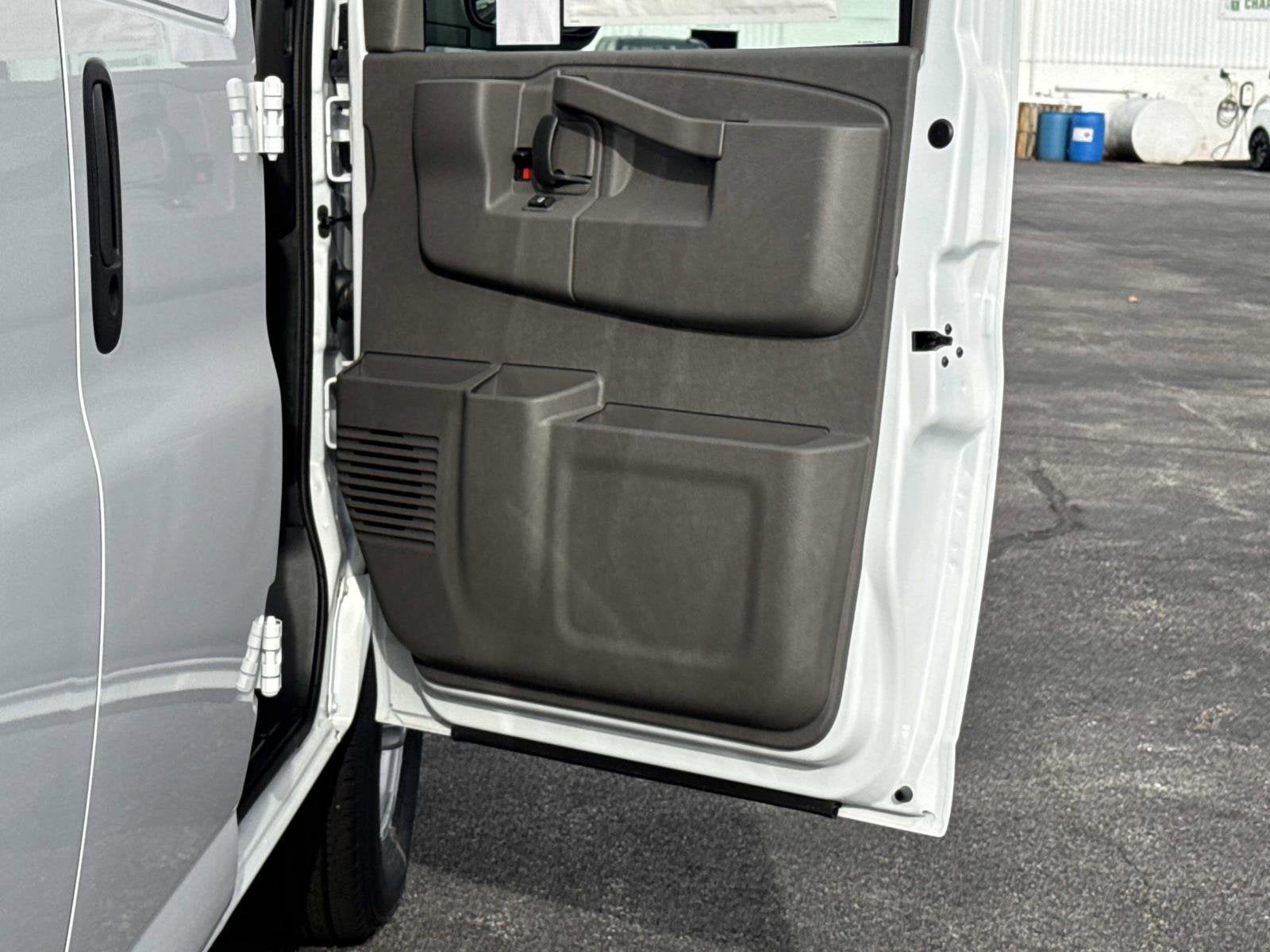 2025 Chevrolet Express Cargo 2500 WT