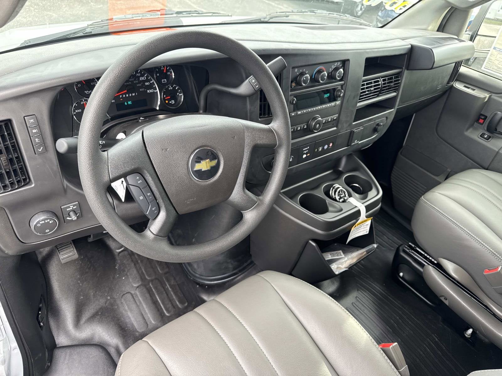 2025 Chevrolet Express Cargo 2500 WT