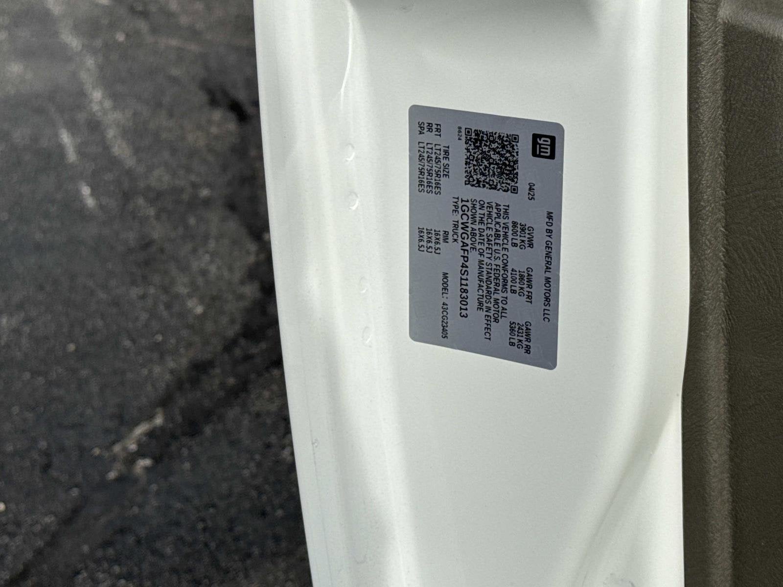 2025 Chevrolet Express Cargo 2500 WT