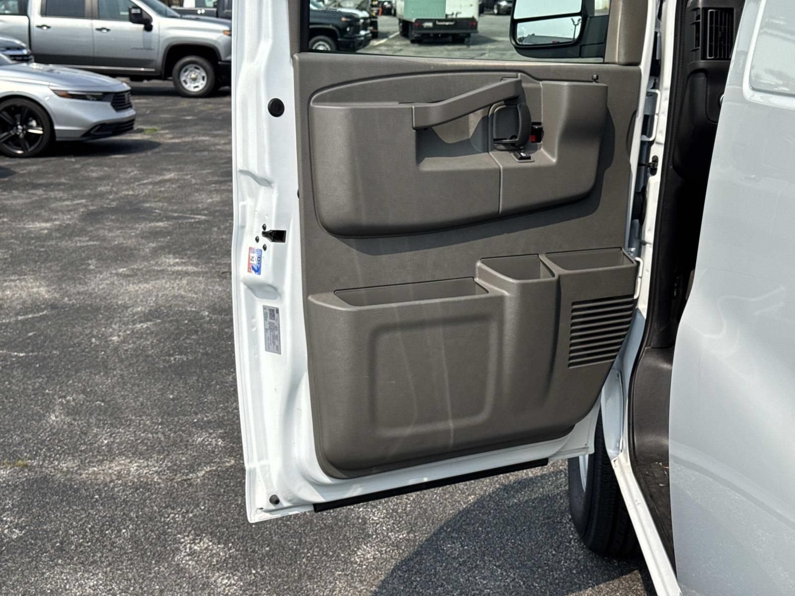 2026 Chevrolet Express Cargo WT