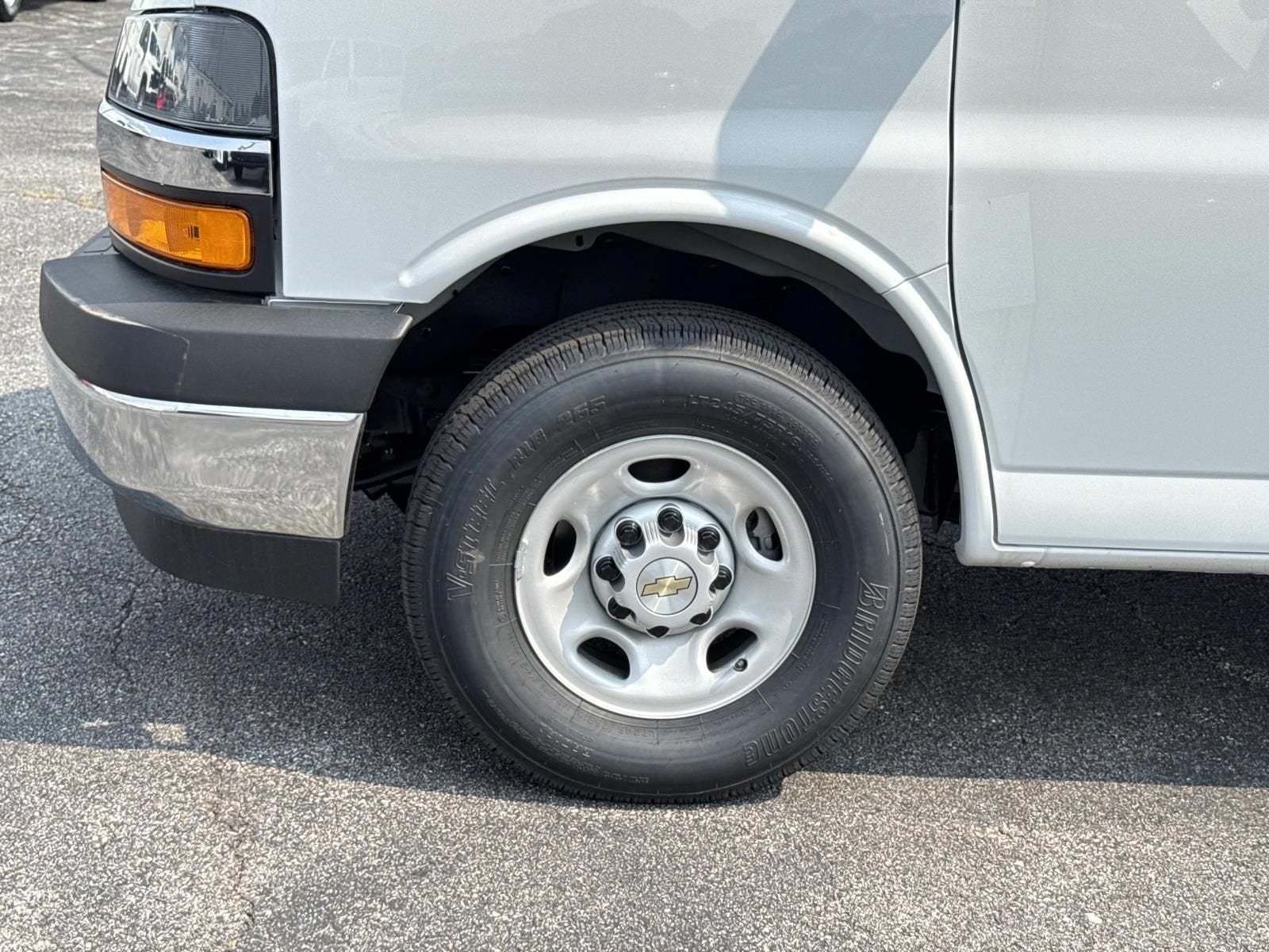 2026 Chevrolet Express Cargo WT
