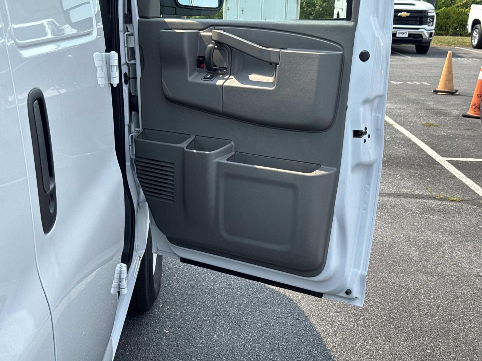 2026 Chevrolet Express Cargo WT