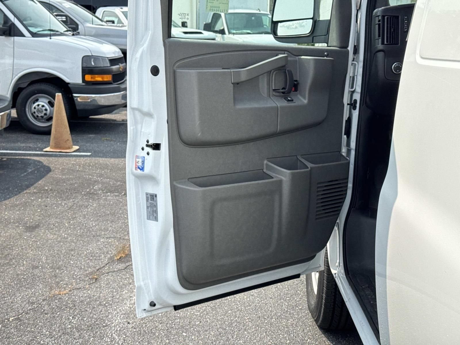 2026 Chevrolet Express Cargo WT