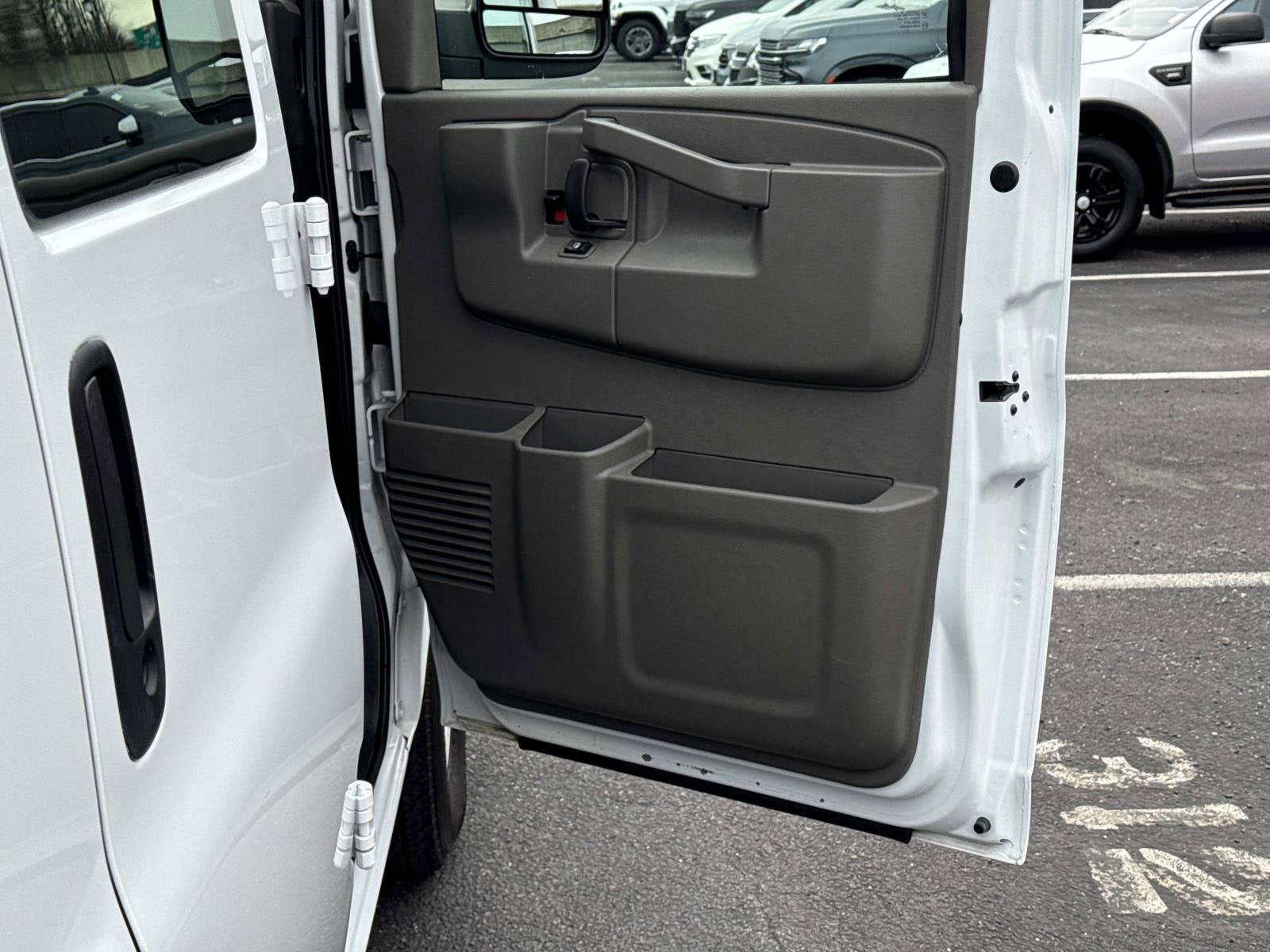 2023 Chevrolet Express Cargo 2500 WT