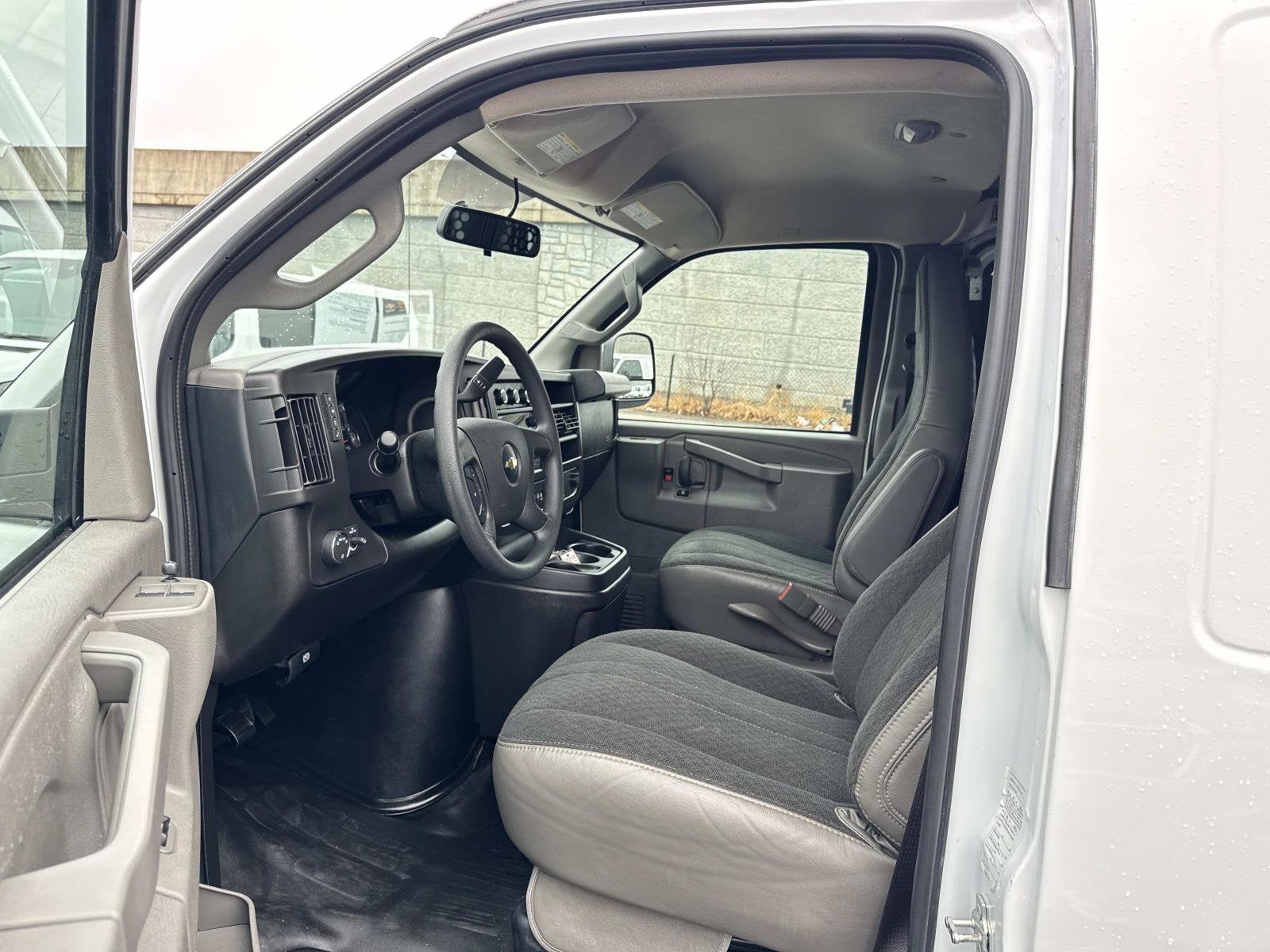 2024 Chevrolet Express Cargo 2500 WT