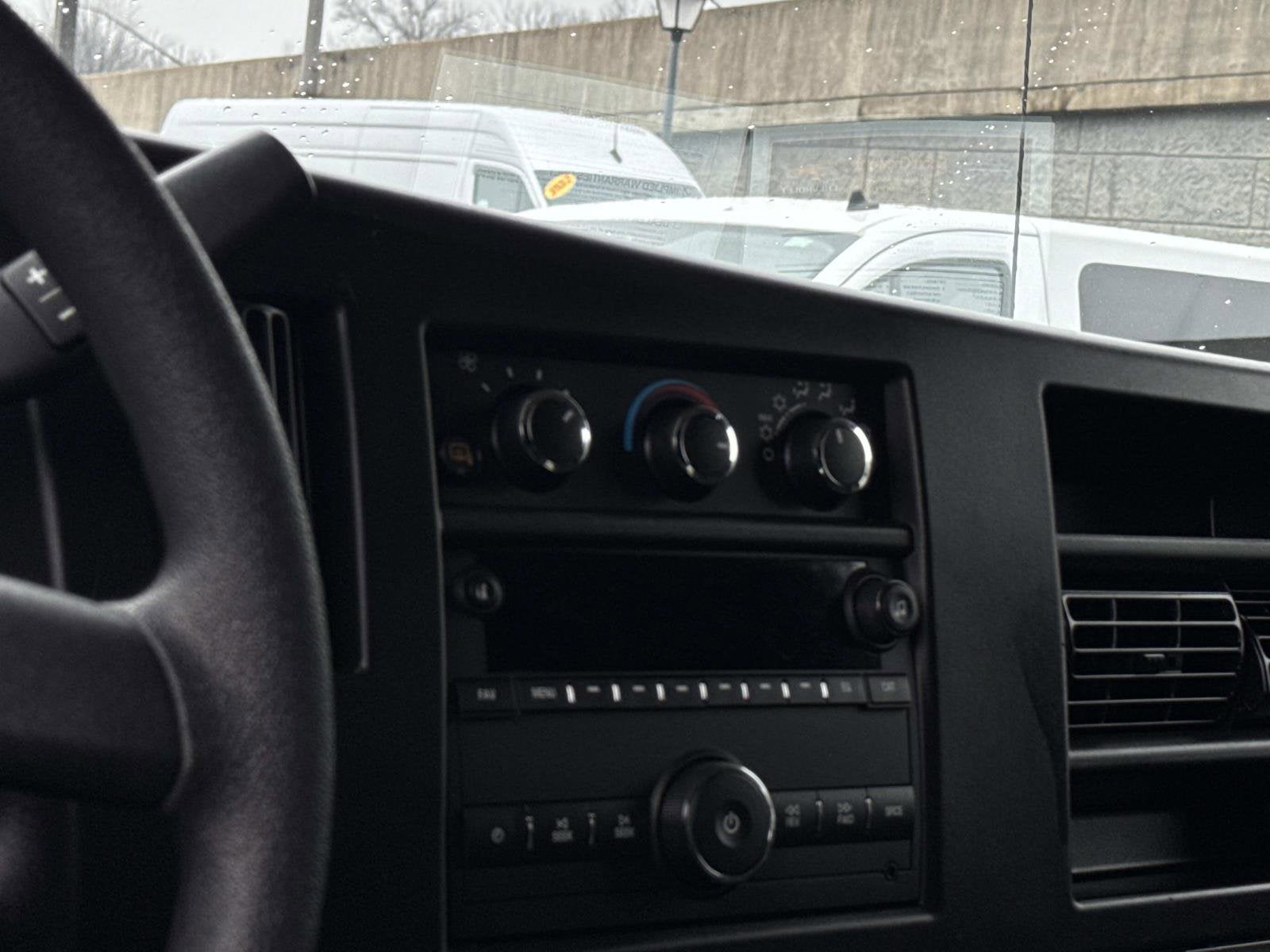 2024 Chevrolet Express Cargo 2500 WT