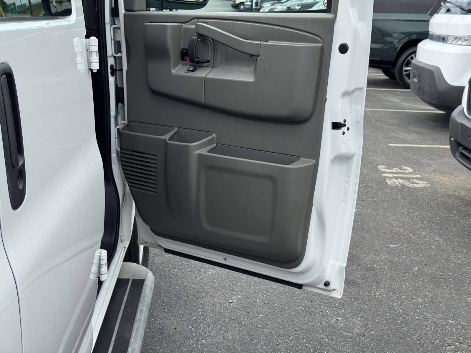 2024 Chevrolet Express Cargo 2500 WT