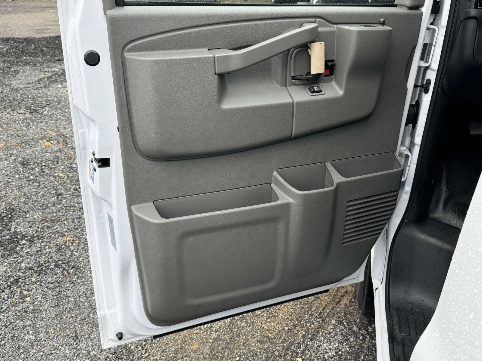 2025 Chevrolet Express Cargo 2500 WT