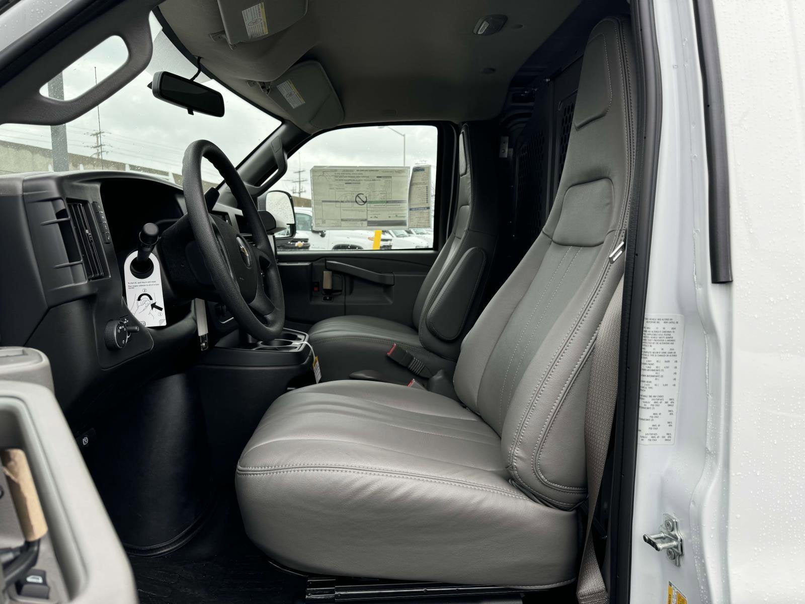 2025 Chevrolet Express Cargo 2500 WT