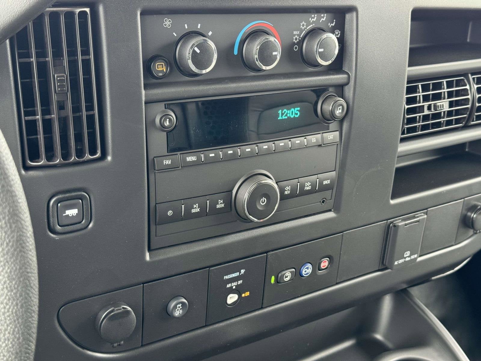 2025 Chevrolet Express Cargo 2500 WT