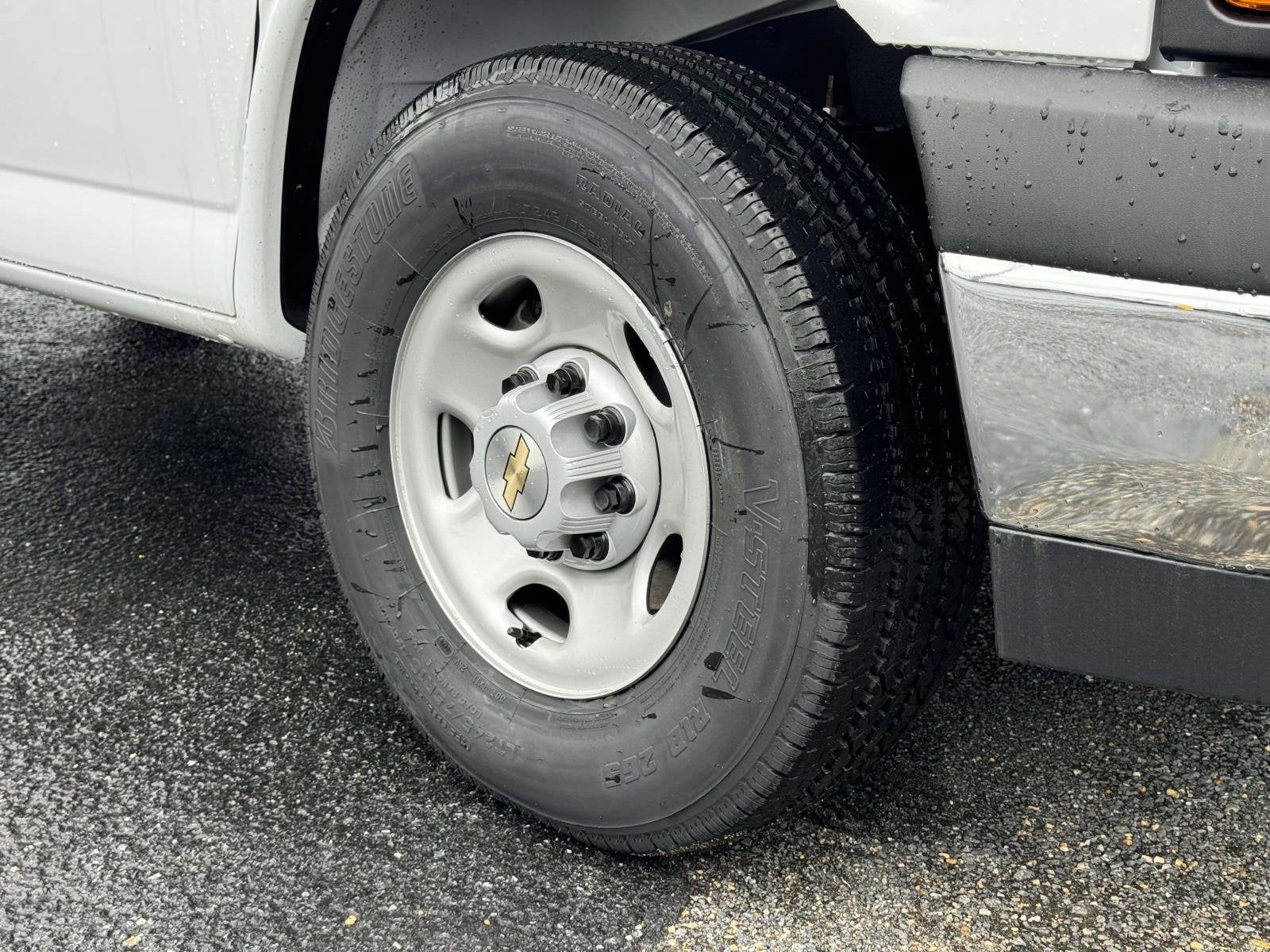 2025 Chevrolet Express Cargo 2500 WT