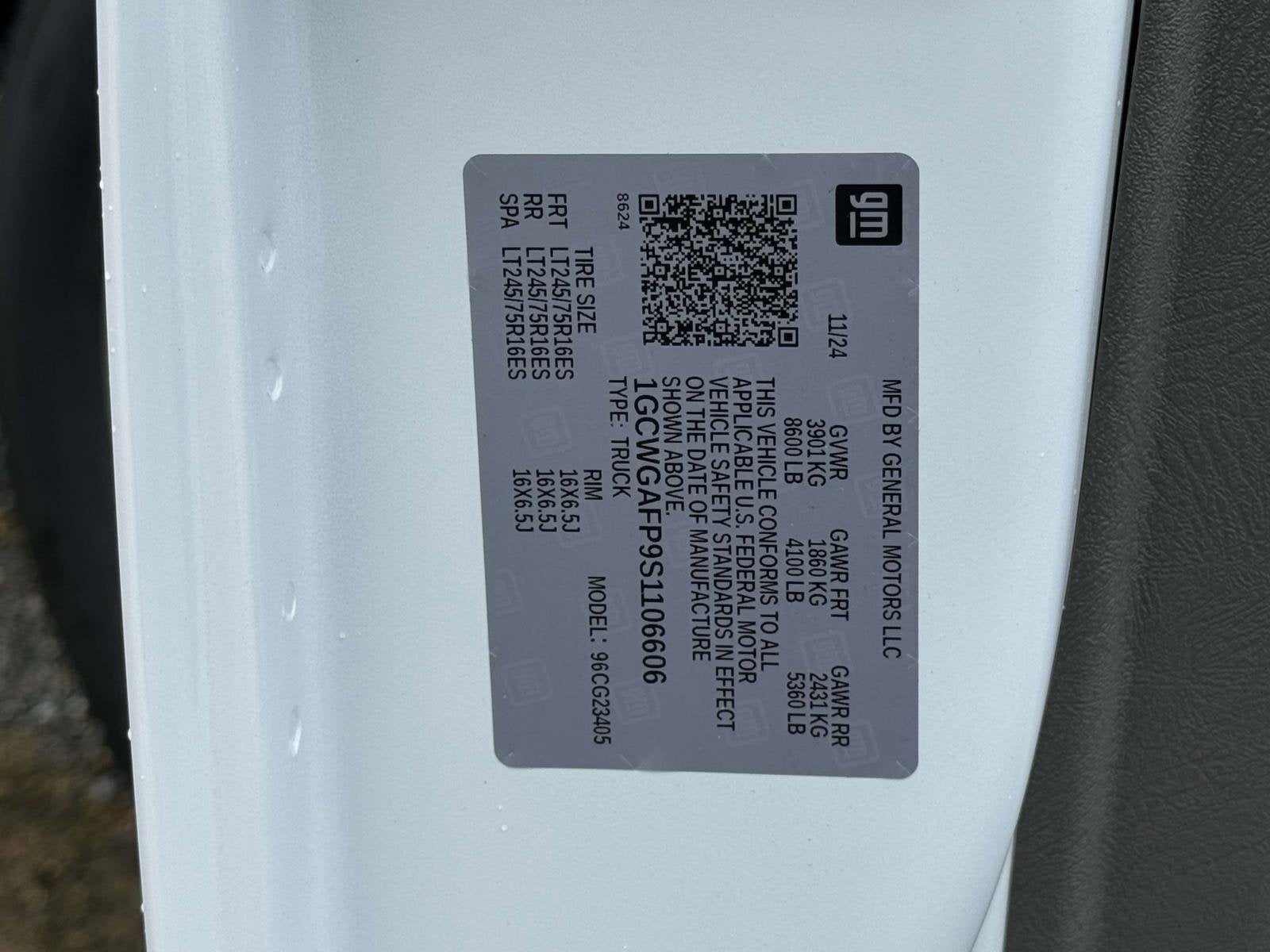 2025 Chevrolet Express Cargo 2500 WT