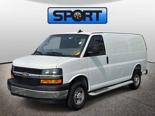 2025 Chevrolet Express Cargo WT