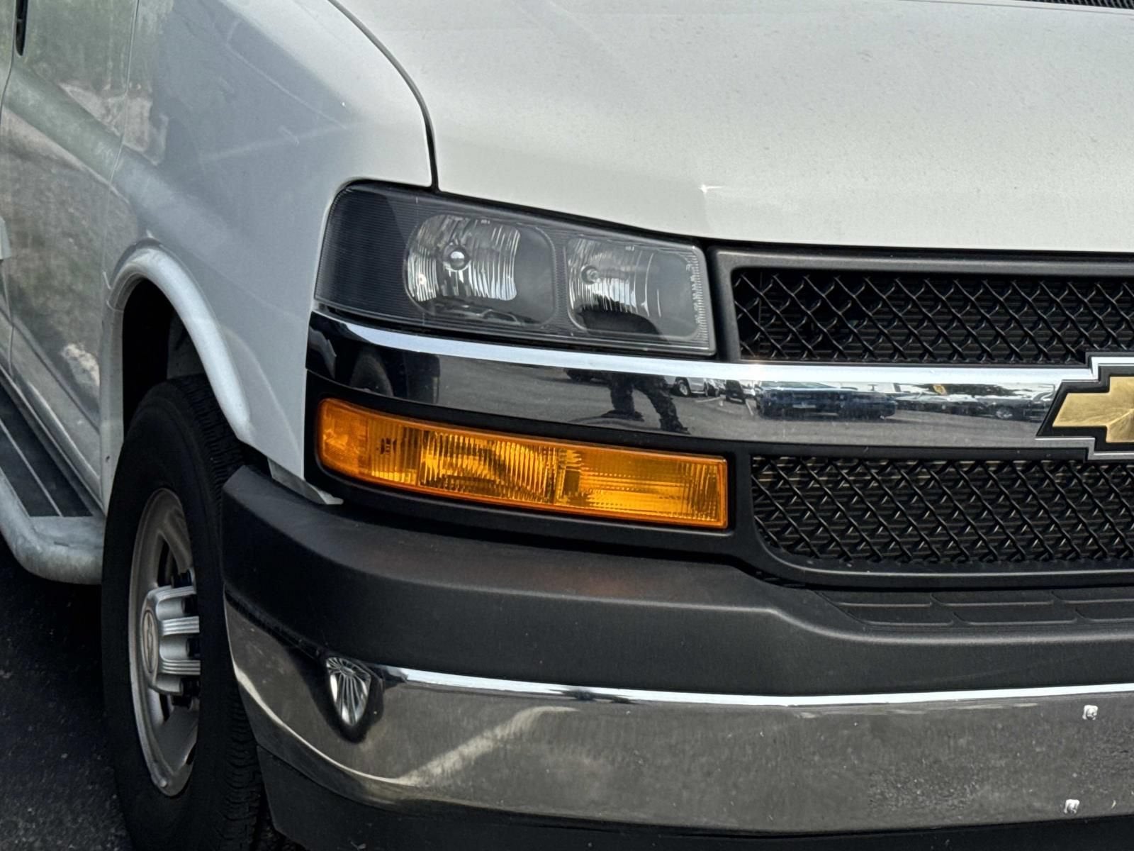 2025 Chevrolet Express Cargo WT