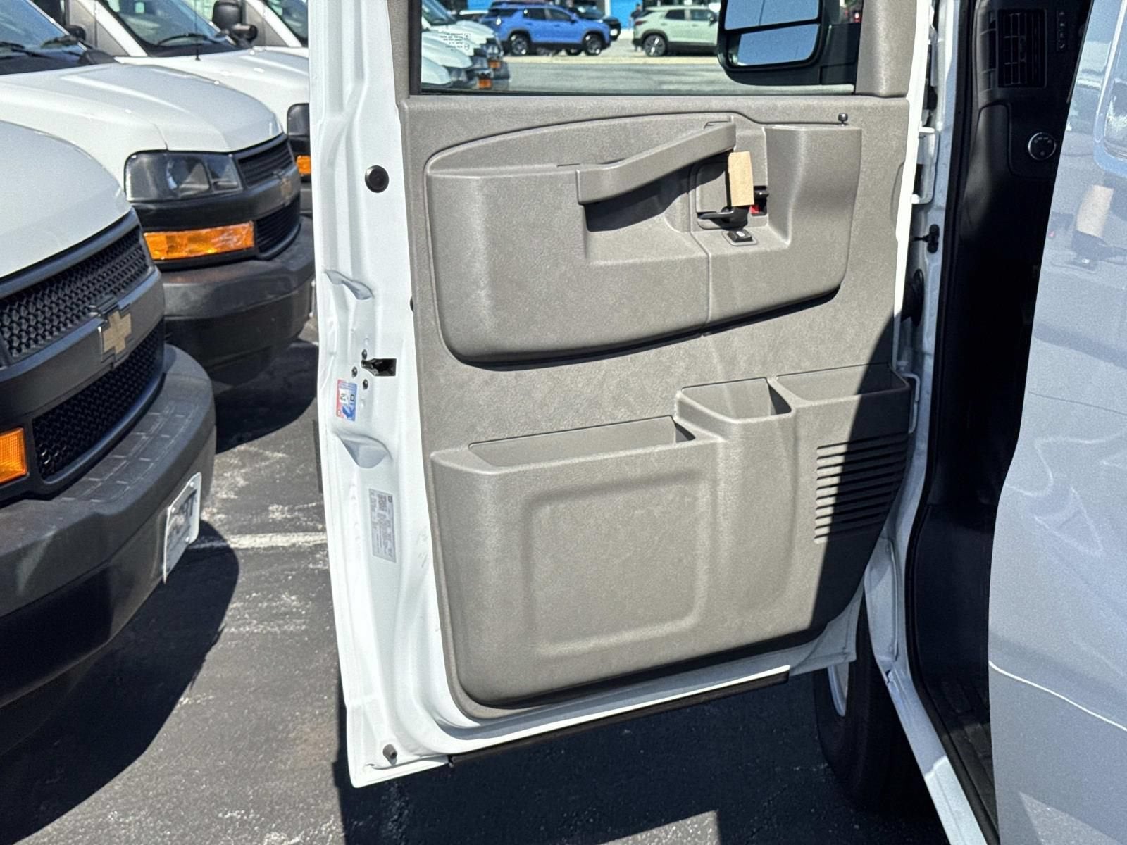2026 Chevrolet Express Cargo WT
